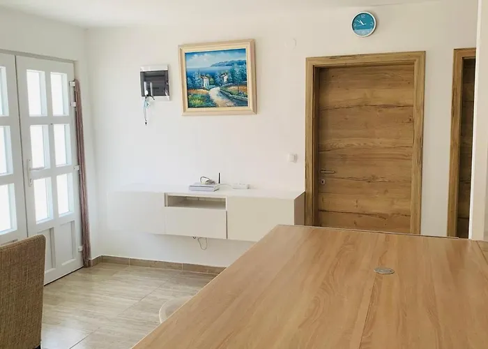 Marina Apartment *